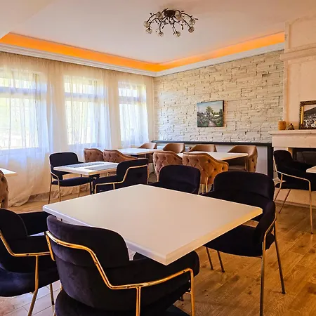 Hotel Taraca Gorice - & Restaurant Unesco Quarter 4*